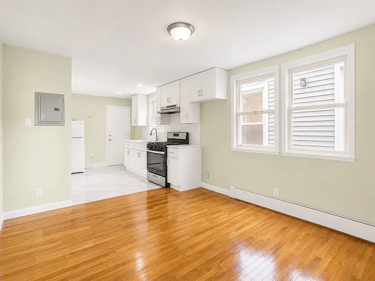 406 S 15th St #2 — Photo 4
