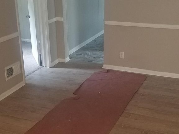 2nd image of 11527 S Parnell Ave