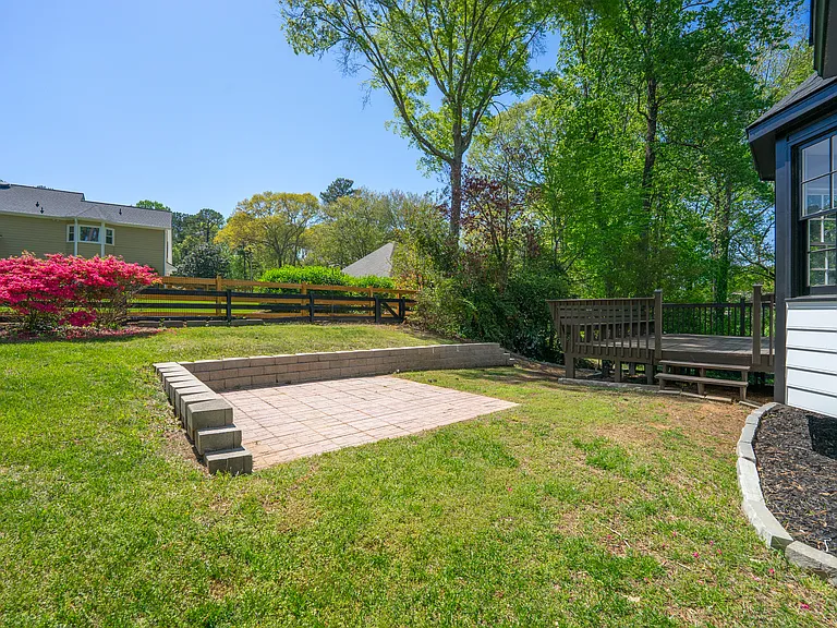 4115 Tanbark Dr NE — Photo 41