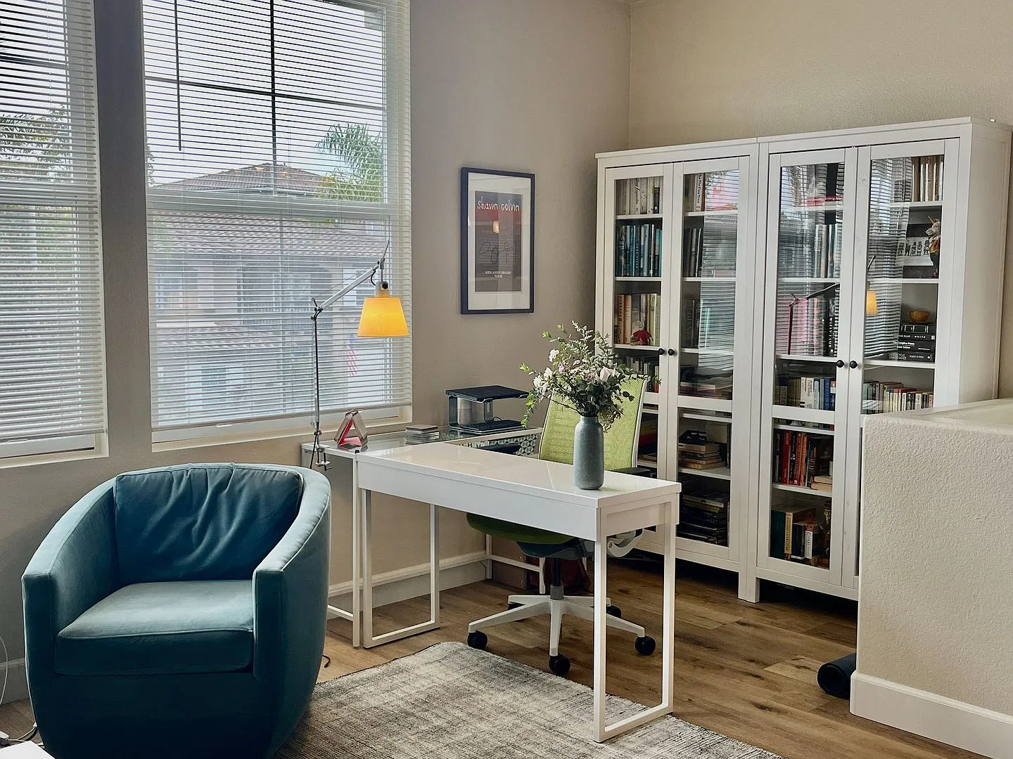 Unfurnished 1 Bedroom with AC and Private Garage! — Photo 4