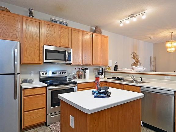 2nd image of 546 Tamarack Trl