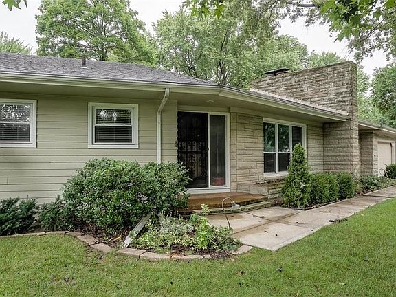 4th image of 5008 Howe Dr