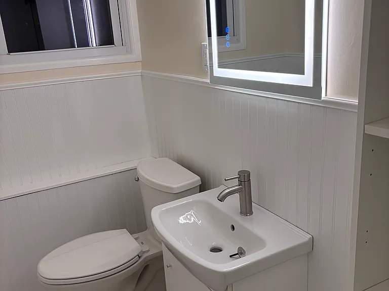 18 Swan Rd — Photo 3