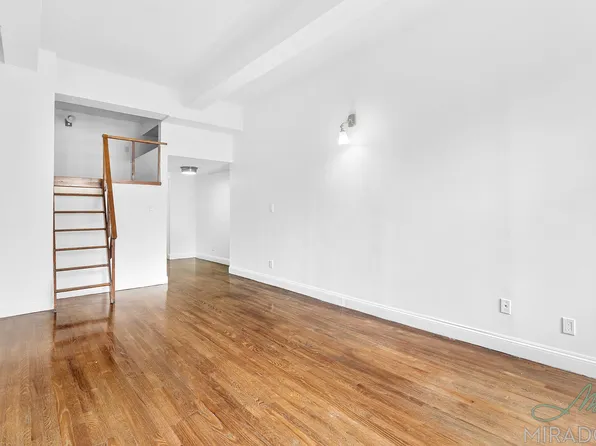 43 West 16th Street image 3 of 14