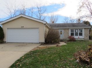 149 Arrowhead Ln, Bolingbrook, IL 60440