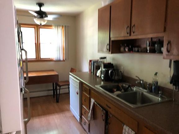 3rd image of 2500 Pleasant Ave #5