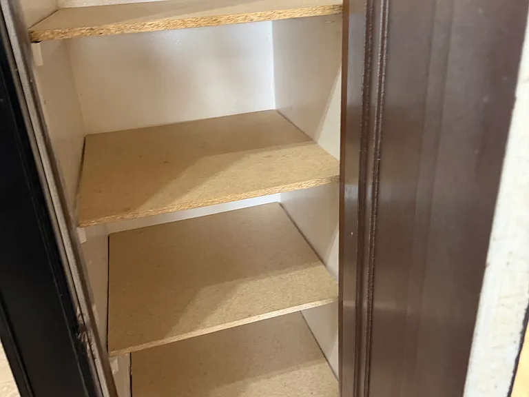 2613 W Capitol Dr #6 — Photo 3