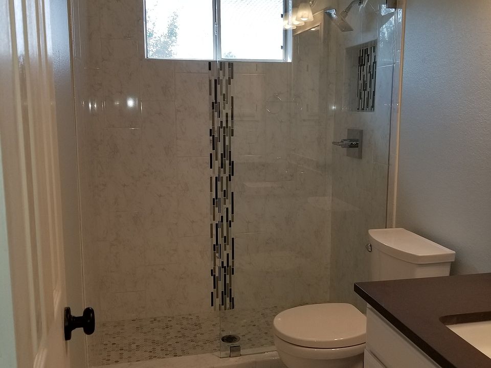 Remodeled 2nd Full Bathroom