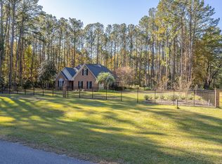 1 Spoonbill Dr, Beaufort, SC 29907