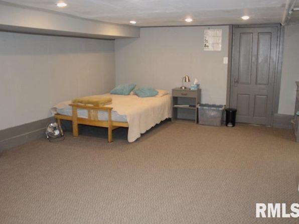 440 S Vine St, Kewanee, IL 61443