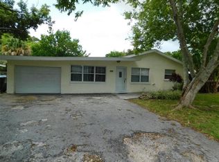 503 12th St NW, Largo, FL 33770