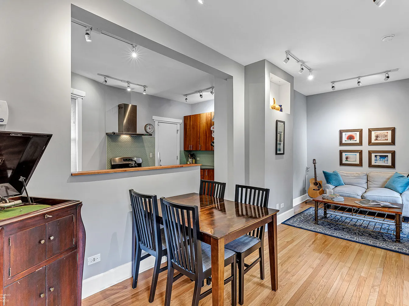 4519 N Oakley Ave, Chicago, IL 60625 | Zillow