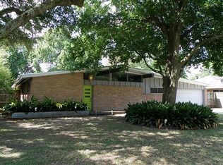 9547 Meadowbriar Ln, Houston, TX 77063