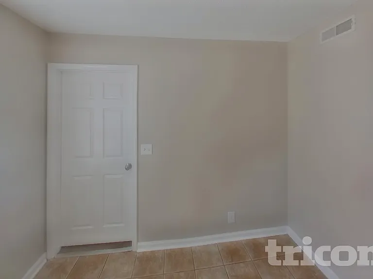 2743 Windwalker Ct — Photo 4