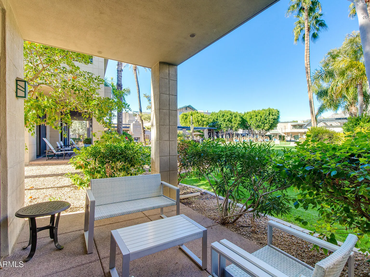 2 bed, 2.5 bath, 1628 sqft, $10,000 — Photo 4