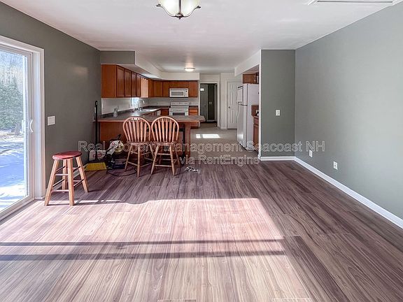 5th image of 43 Adams Way