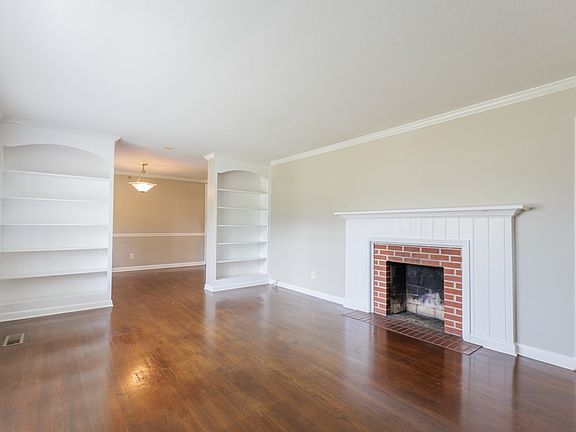 4th image of 2205 Slater St
