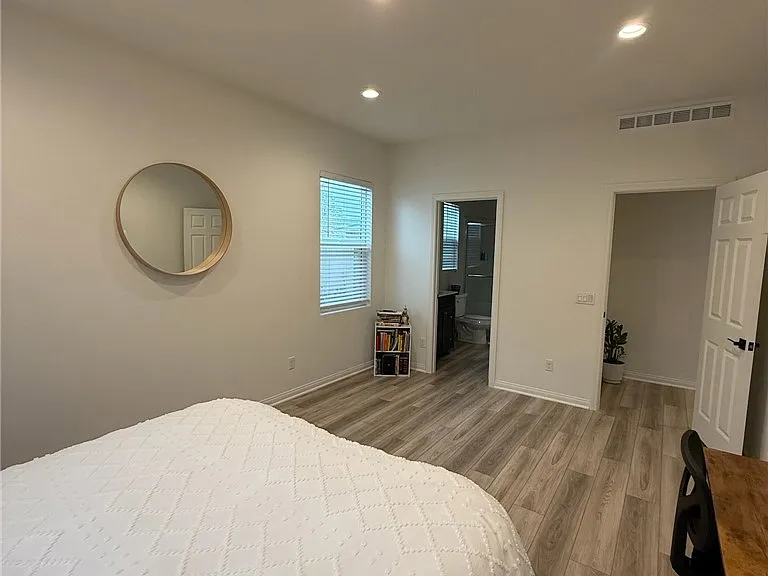 30360 Laviste Ct #30360 — Photo 17