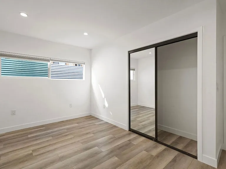 2561 W Avenue 30 — Photo 46