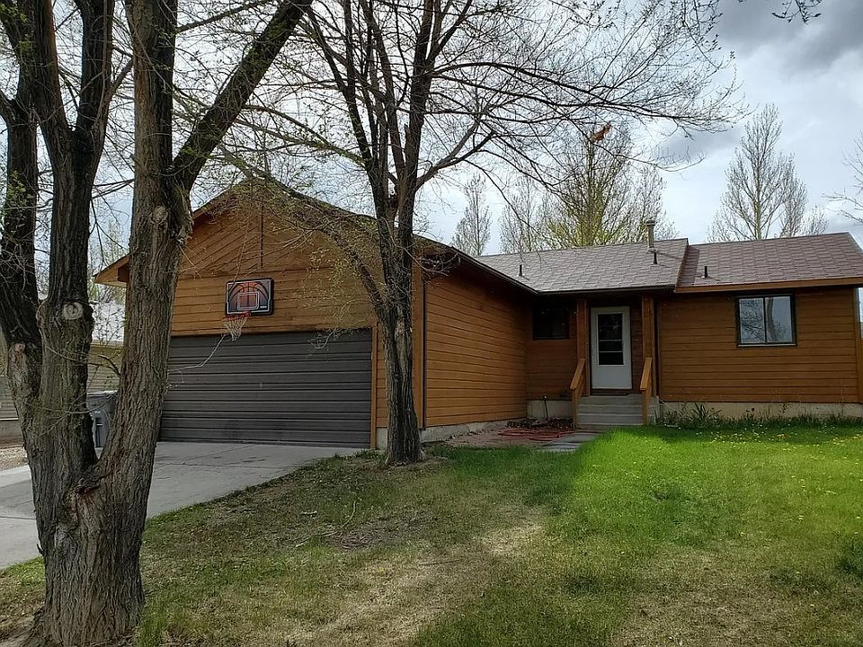 1st image of 816 Burr Dr
