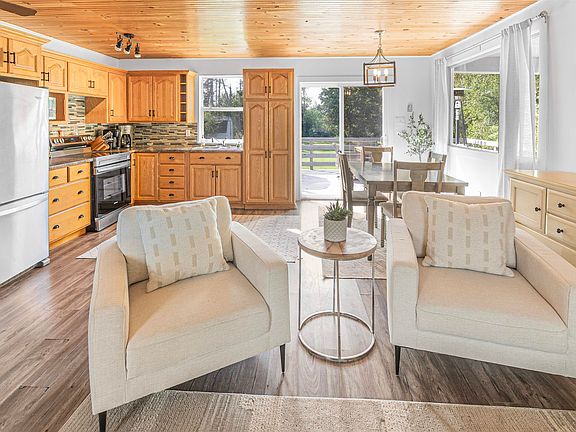 5th image of 51 Macaskill Cres
