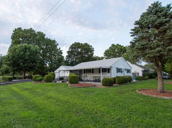 2701 Alanmede Rd, Louisville, KY 40205