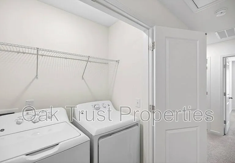 502 Townsford Ln — Photo 28