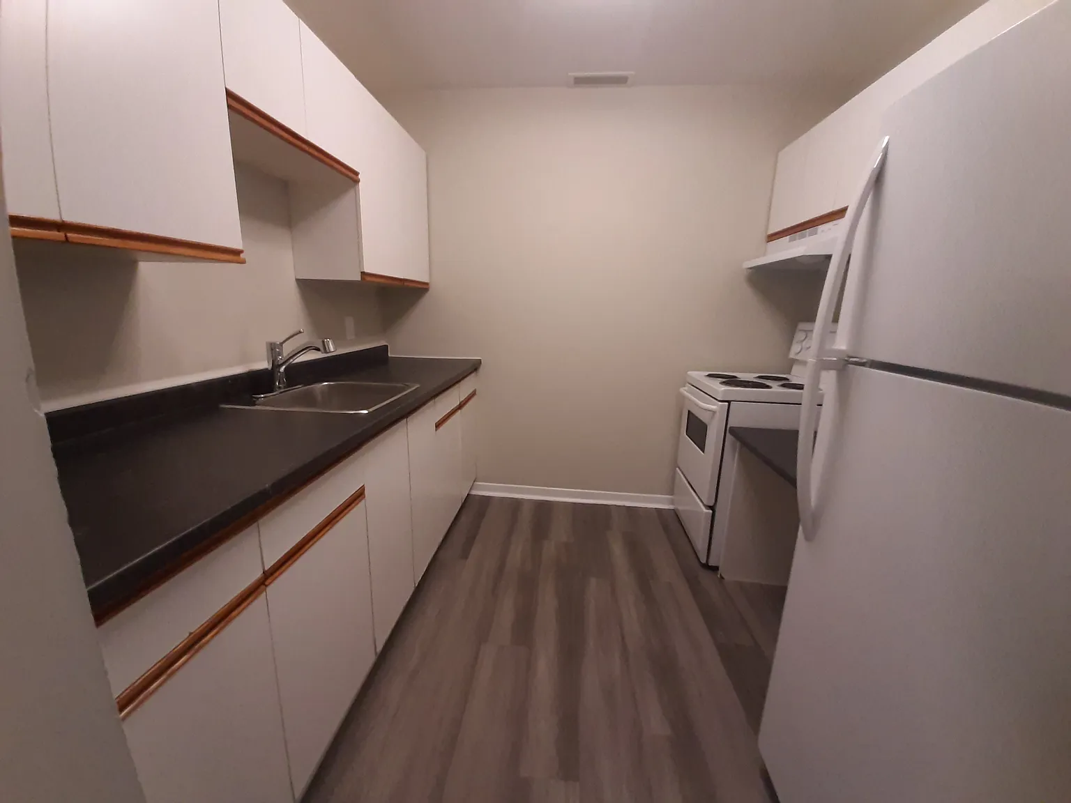 844 Princess Street — Photo 2