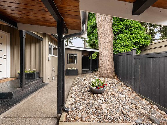 3rd image of 1336 Duncan Dr