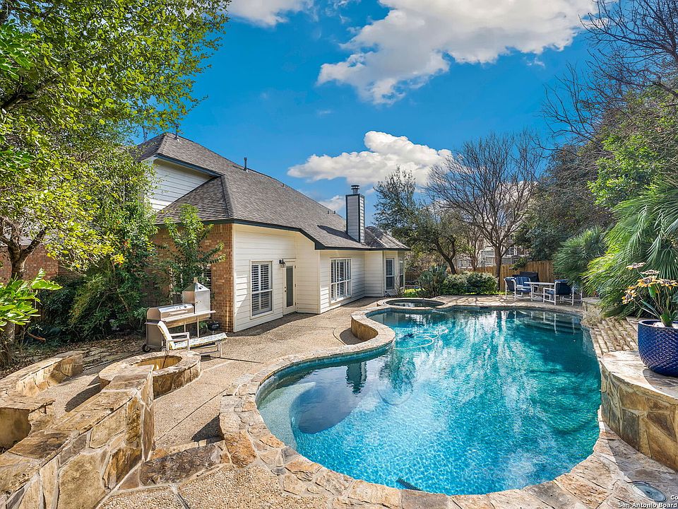 1st image of 55 SILVERHORN DR