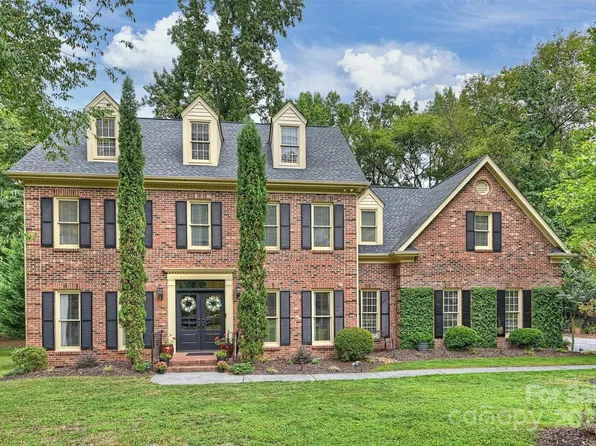 9609 Tresanton Dr, Charlotte, NC 28210
