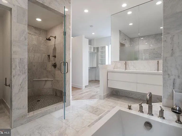 313 Fulton St — Photo 30