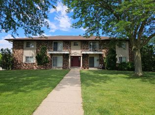 437 Concord, Pewaukee, WI 53072