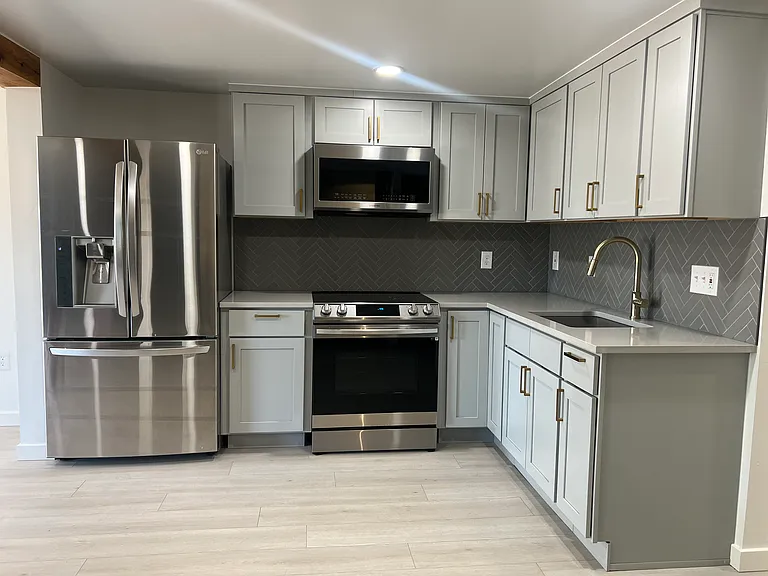 2363 S Decatur St #B — Photo 8