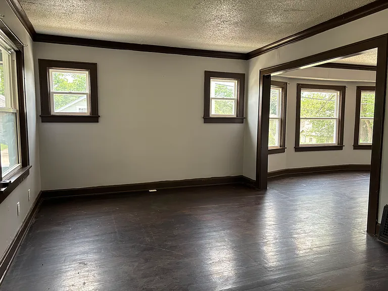 6632 Brooklyn Ave — Photo 4