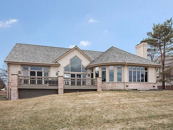 2nd image of 919 N Evergreen Cir