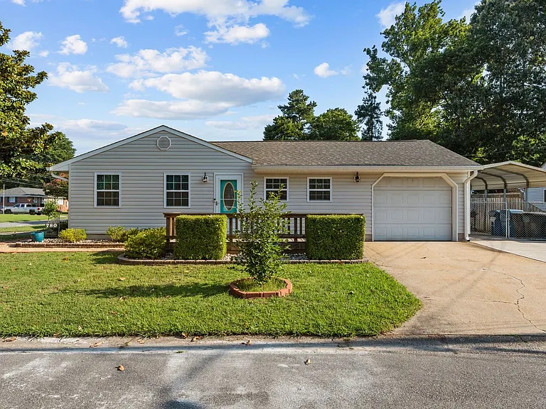 780 Meade Ln — Photo 28