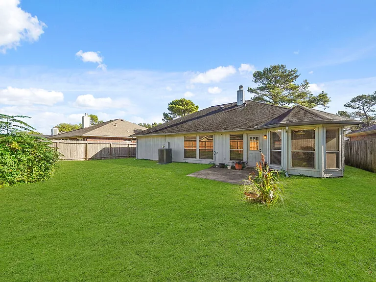6355 Northland Dr — Photo 34
