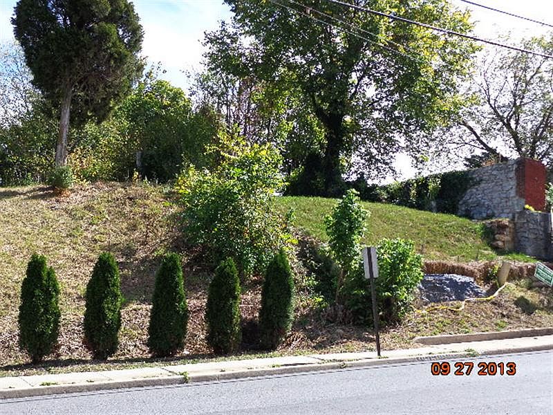 2nd image of 149 N Conococheague St
