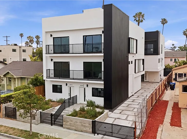 1428 S Cloverdale Ave — Photo 1