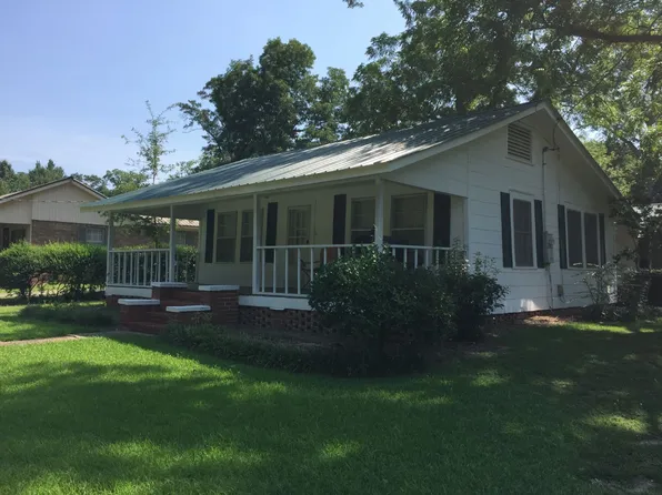 205 Boggs St, Linden, AL 36748