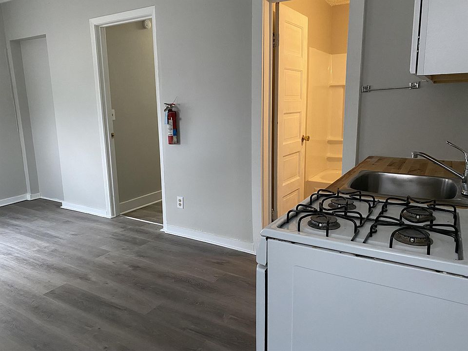 1224 Tennessee Street 4 Apartment Rentals Lawrence, KS Zillow