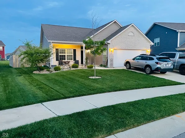 401 Haywood Dr, Greenfield, IN 46140