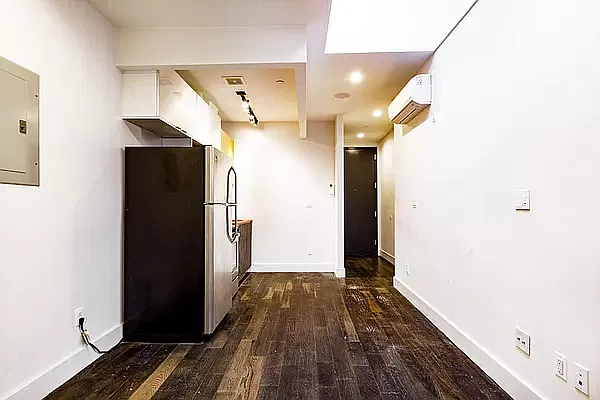 Rented by Brooklyn Group | media 4