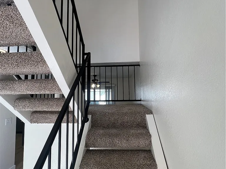 3939 S Torrey Pines Dr — Photo 8