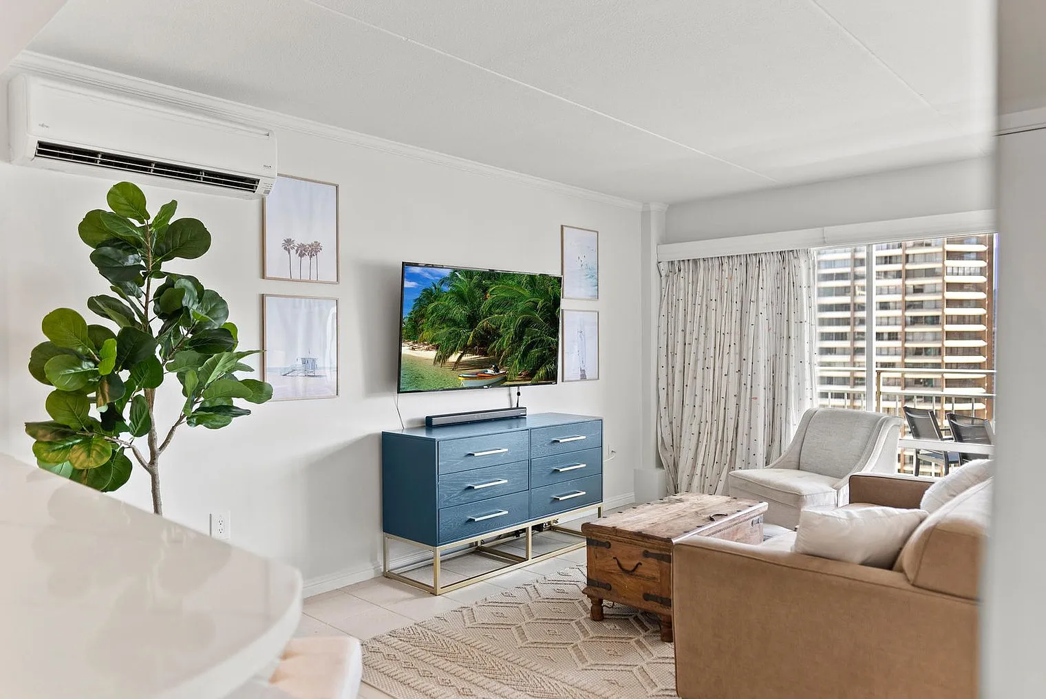1 bed, 1.0 bath, 495 sqft, $7,025 — Photo 4