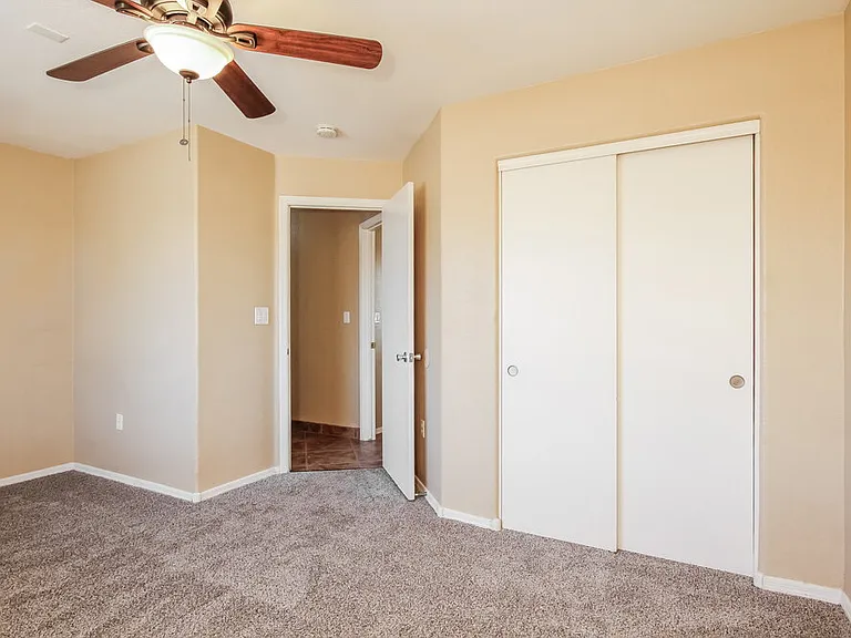 305 E Gardenia Dr — Photo 8
