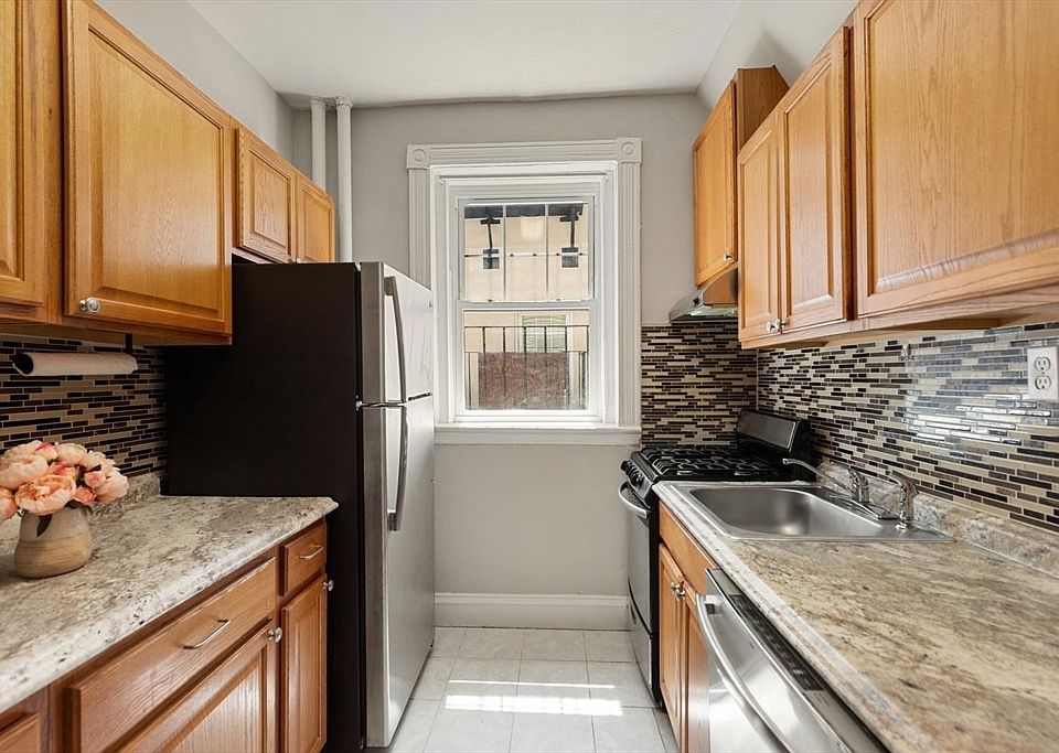 1st image of 78 Glenville Ave APT 9