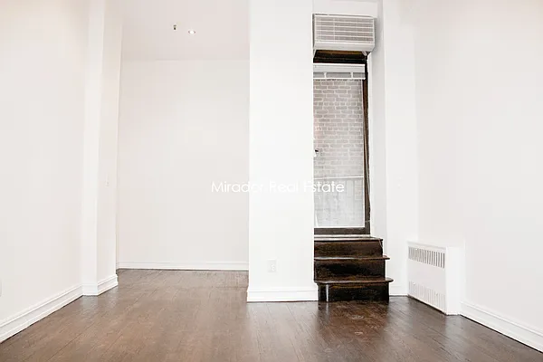 Rented by Mirador Real Estate | media 30