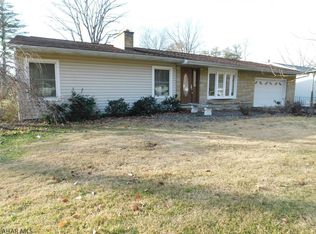 1948 Parkway Dr, Altoona, PA 16602